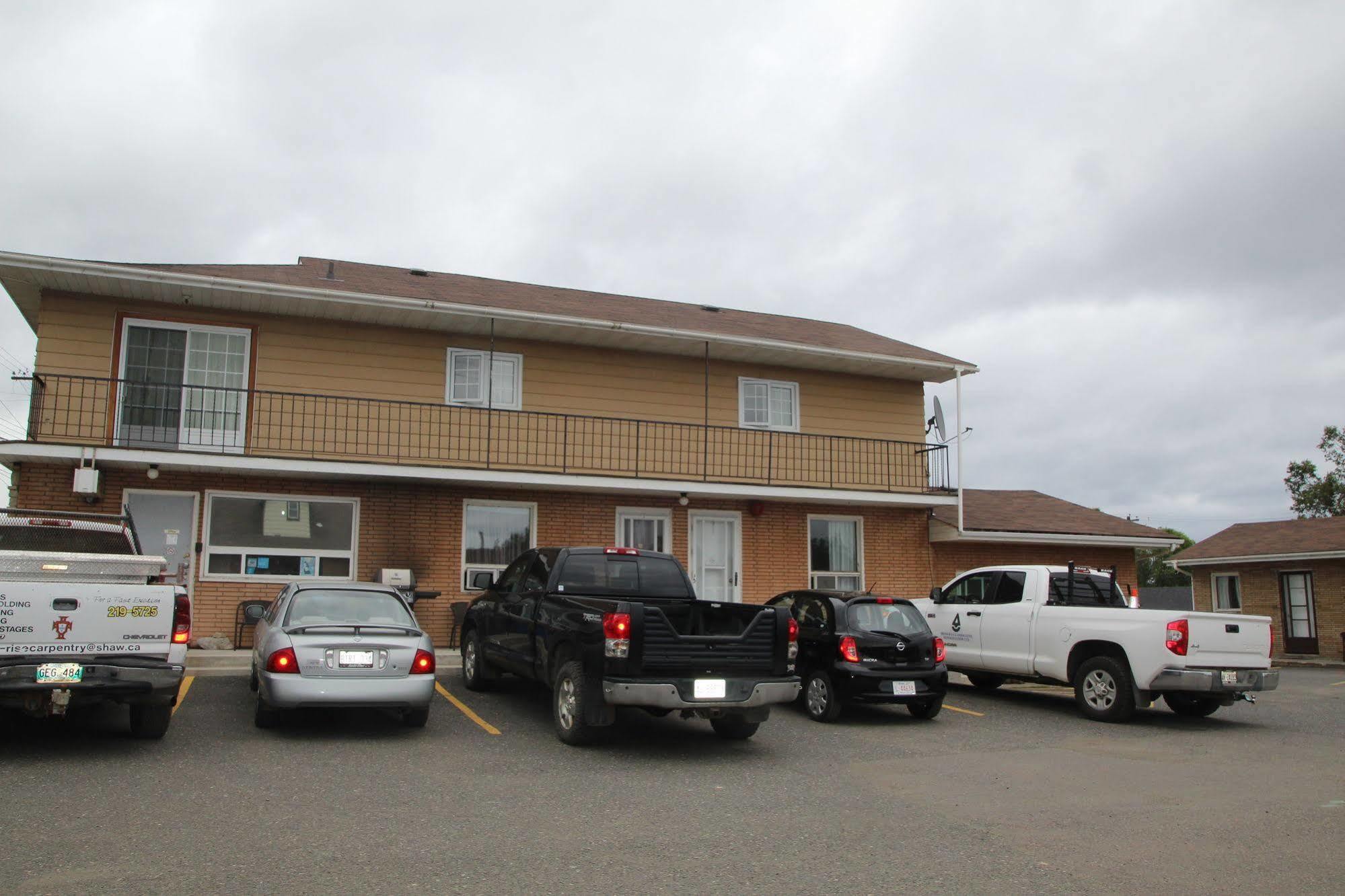 ת'אנדר ביי Lakehead Motel מראה חיצוני תמונה